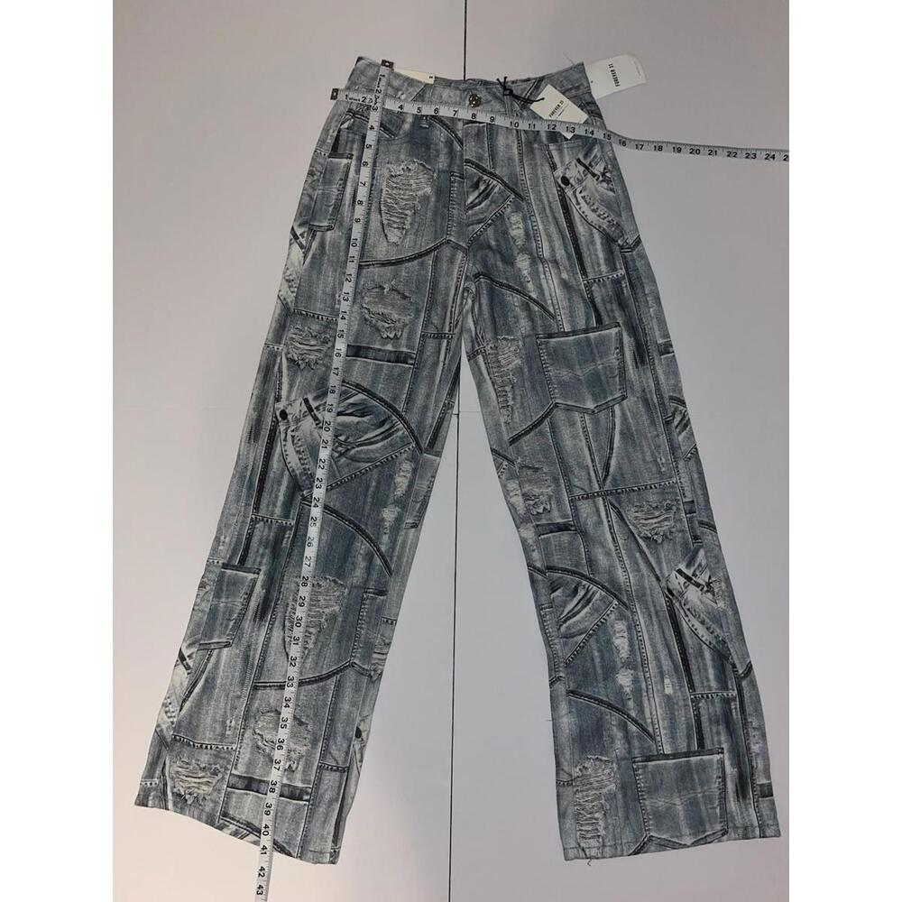 Forever 21 All Over Patch Print Baggy Jeans Women’s 24 Premium Distressed Style - Picture 2 of 4